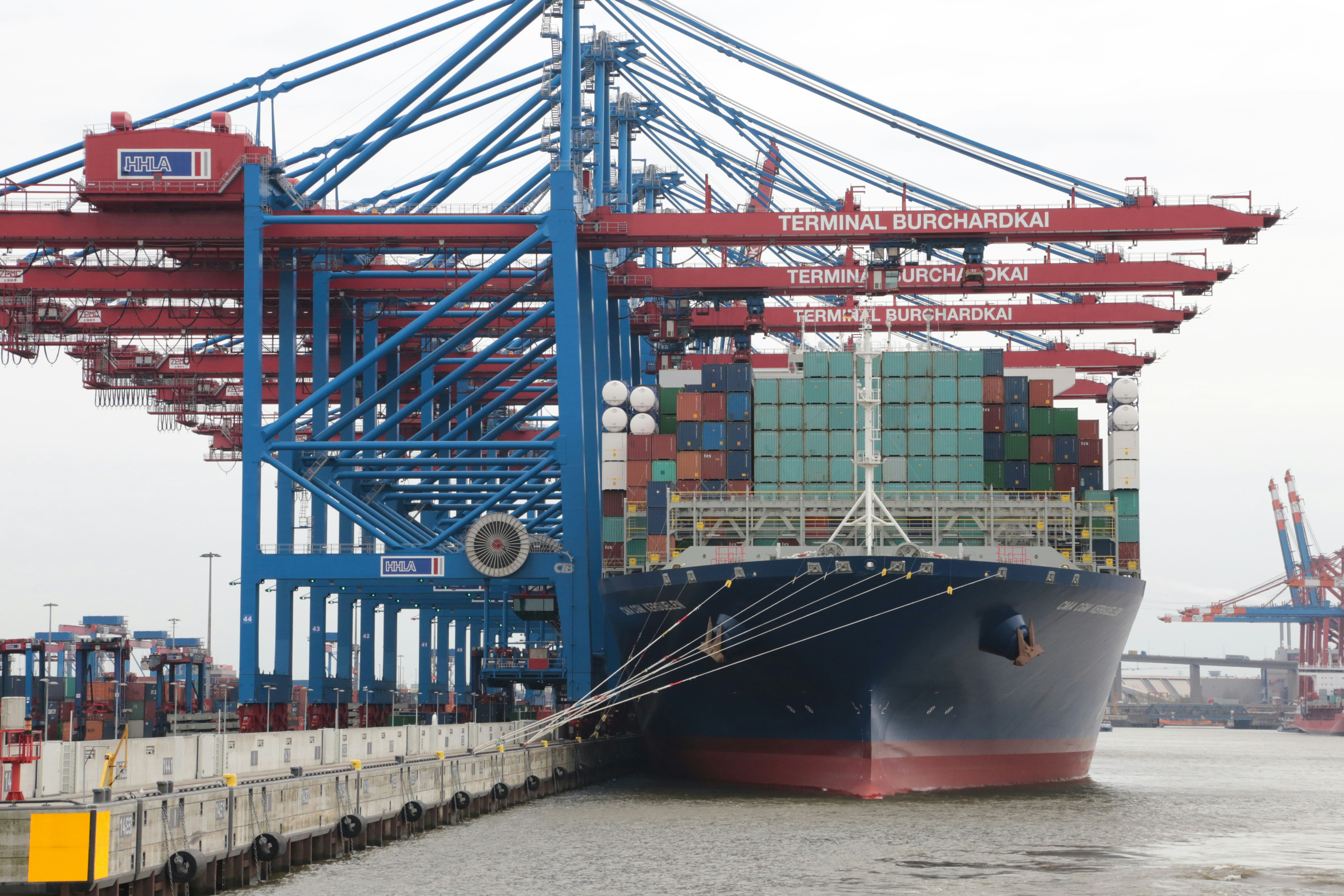 Sea Cargo Shipping